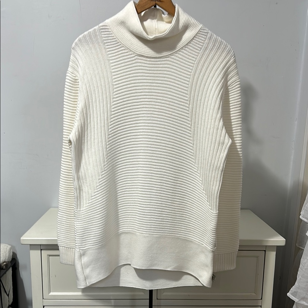 Vince Camuto White Ribbed Sweater